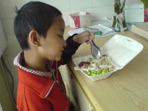 身高|12岁男孩一年长高20公分，医生直言：此物是身高“催化剂”可多吃