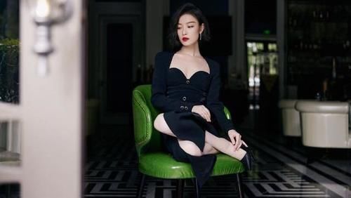 倪妮低胸礼服现身，一张高级脸秒杀众星，娱乐圈中谁能比美