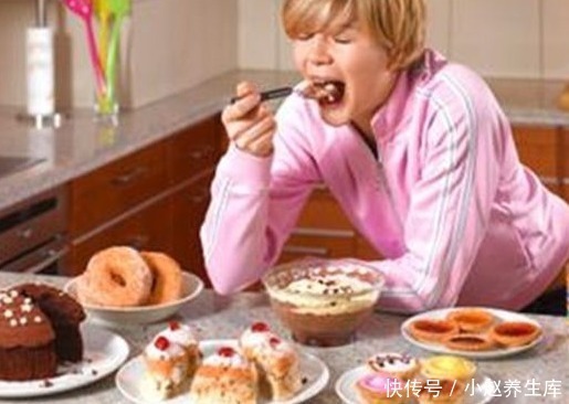 葛优|饭后出现3种表现,你即将长胖,再不减肥,当心越来越胖