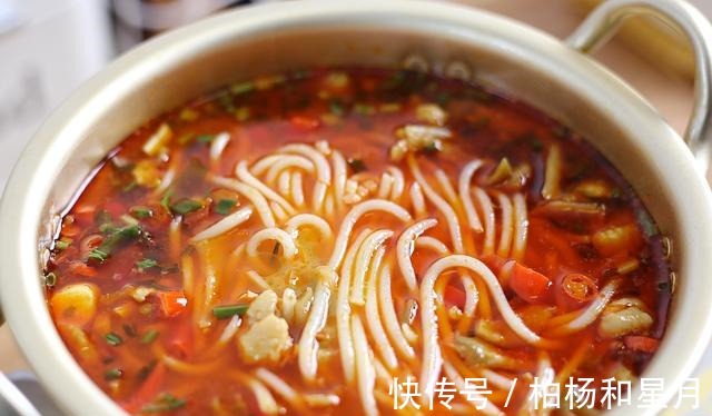 冬天，晚餐就爱这么吃，又酸又辣好过瘾，吃完浑身热乎不怕冷！