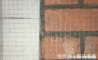 工人|新房装修砌墙万万要加这东西，工人做错立马拆了重装，后悔才发现