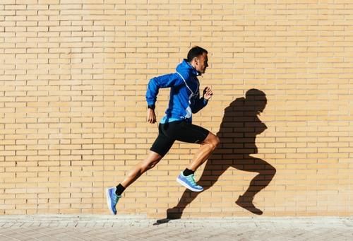 跑者|长期坚持跑步,是一种什么样的体验?三位跑者亲身经历告诉你