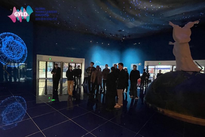 “国际青年中国行”：FAST，我们见面啦！