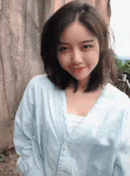 |搞笑GIF段子:这是在东北开演唱会吗,穿的这么厚?