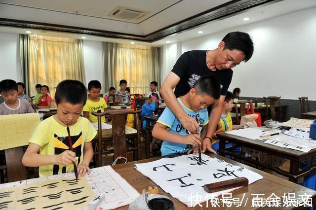 诗词歌赋|孩子五岁前,别报这两种兴趣班,反而容易伤智力,很多父母不知道