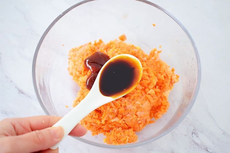 南瓜这做法最近火了,我家每周必做,松软千层,上桌就扫光