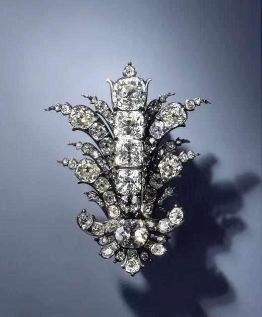 德国绿穹珍宝馆10亿珠宝被盗,这些珠宝恐无缘再见