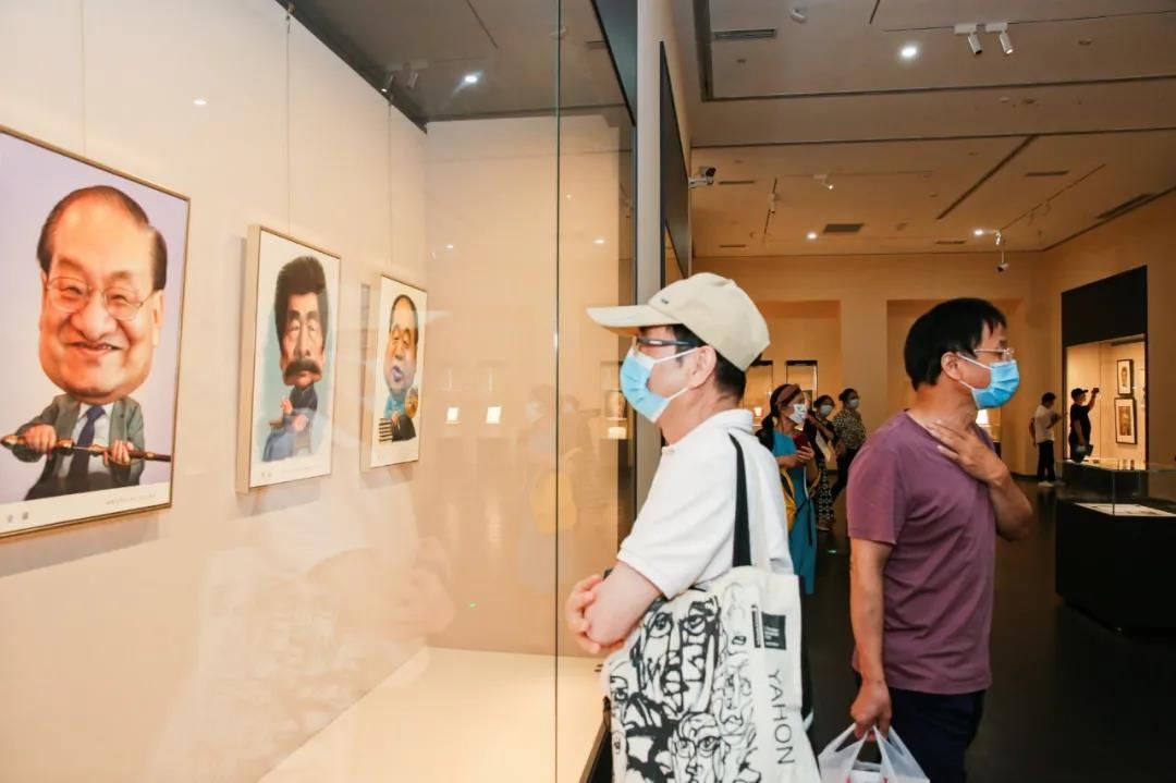 苏炳添|正在展出！出神入化！