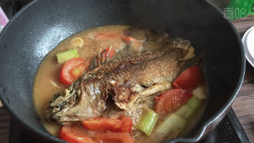 它是鱼腥的“克星”，做鱼的时候加上它，鱼肉更鲜嫩，一点都不腥