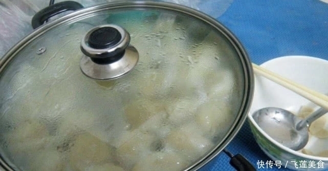 饺子|煮饺子时“盖锅盖”好还是不盖好,很多人做错了,难怪馅不好吃!