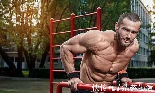 双杠|胸肌练不厚,多做屈臂撑,健身教练很多人的屈臂撑做错了