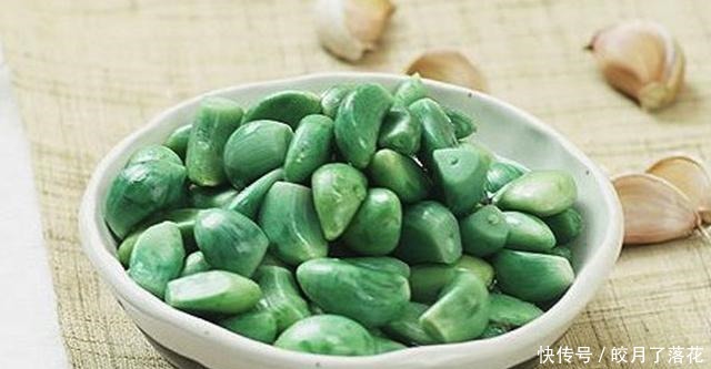  腊八节，这3荤2素凉1碗粥，让家人多吃，吉祥如意，祥和过大年