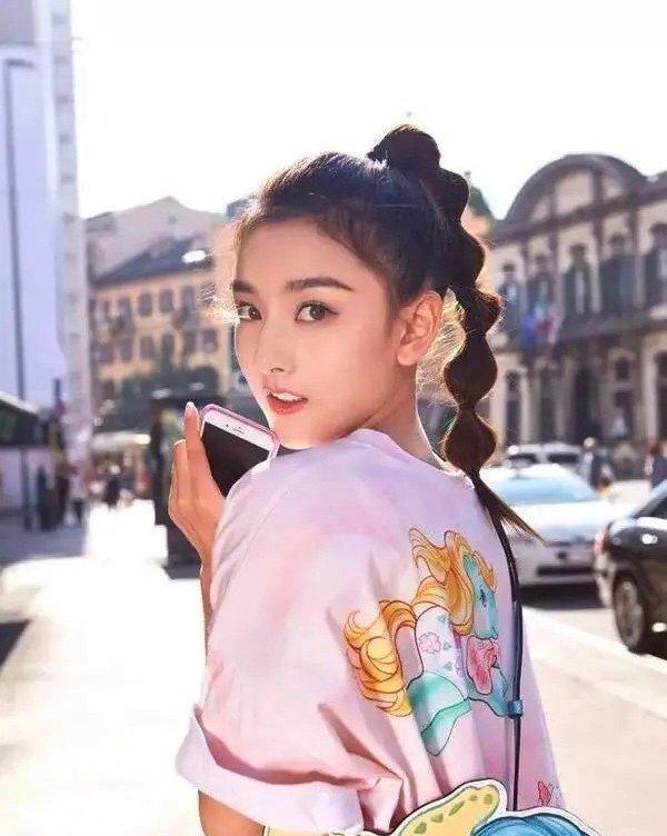 赵丽颖 4个“提气质”的夏日发型打理技巧,显脸小,够清凉,还巨时髦