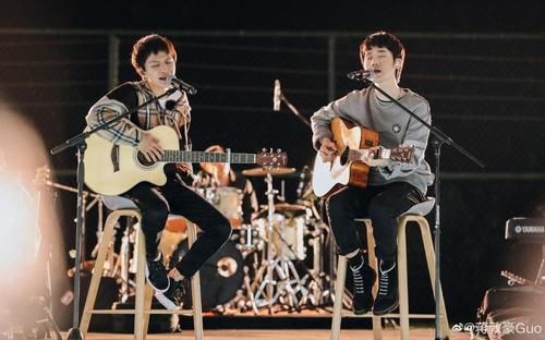 和周深是朋友，拿过《好声音》冠军，参加《创4》他的排名却很虐