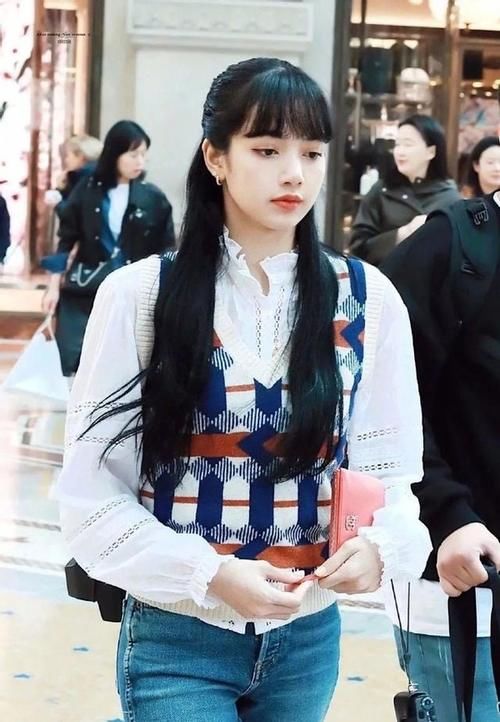 又到了穿马甲的季节，学会这几个搭配思路，时髦百搭显气质