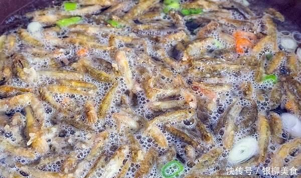 黄鱼子|河里这种“虎皮纹”小鱼,煮汤比鲫鱼鲜美,如今几乎绝迹