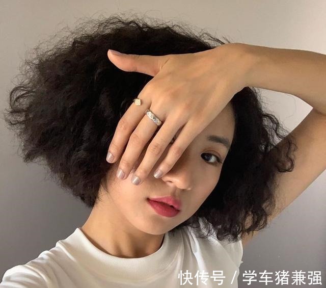 短发 2021年秋冬7款发型流行趋势!长发短发任你选择!