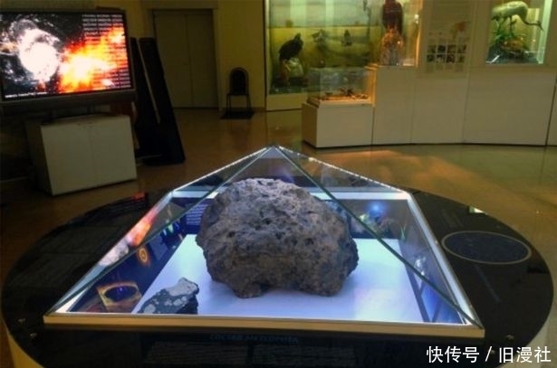 博物馆 俄罗斯博物馆有异常,陨石出现神奇一幕,疑似受到“神力”影响