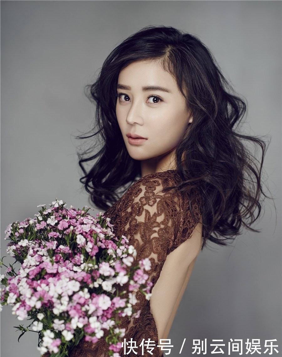 把脊梁骨直起来!新疆棉之后,又有明星公然晒耐克鞋和耐克T恤?