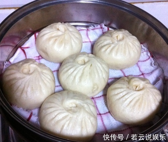 屉布|蒸包子粘锅洗不干净,教你一招蒸包子不用布,干净卫生不漏底!