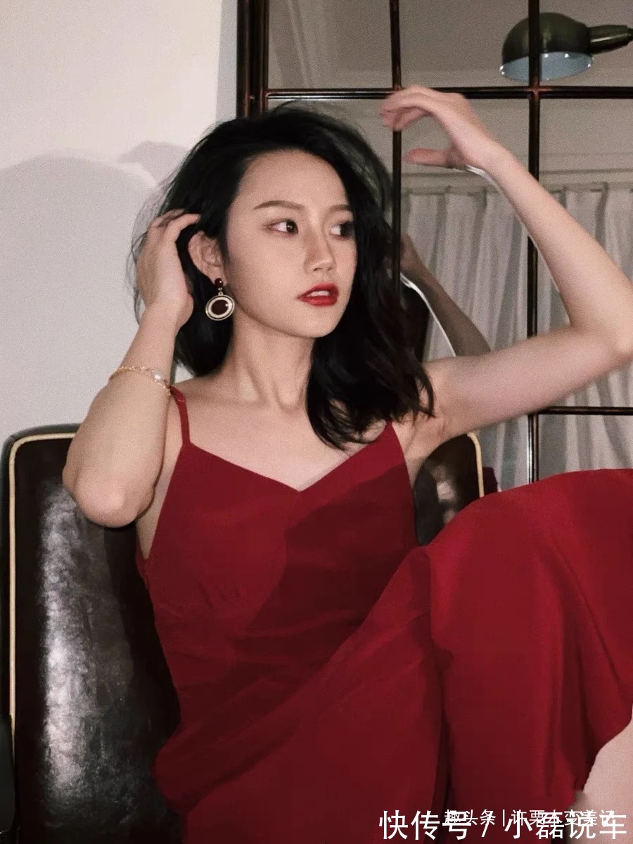 颜色|最近火了一种颜色,叫“荔枝红”,气质显白又衬肤,太适合黄皮了