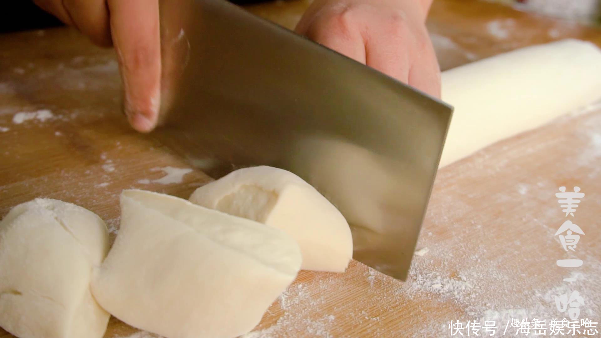 保鲜膜|鸡蛋灌饼最简单做法,到锅个个鼓大泡,1张饼1个蛋,烙出来真香