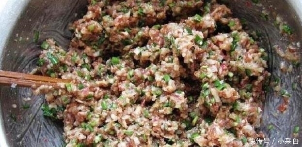 入味|做饺子馅时, 不要只会放油, 记住3个窍门, 饺子又香又鲜, 还入味
