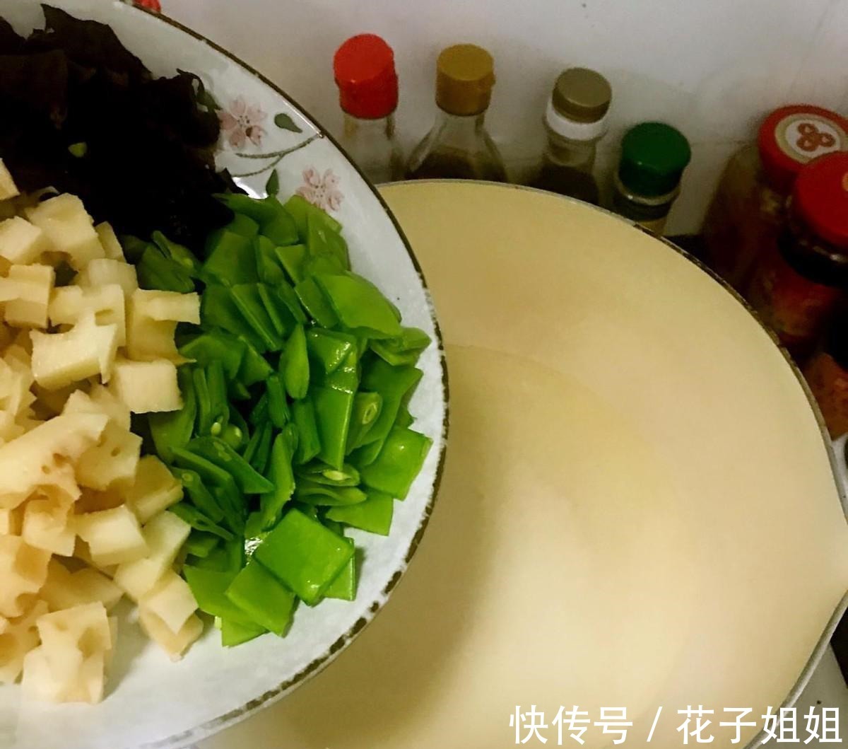 食材|好吃到流泪的别样蛋炒饭,食材丰富,好吃还好看!