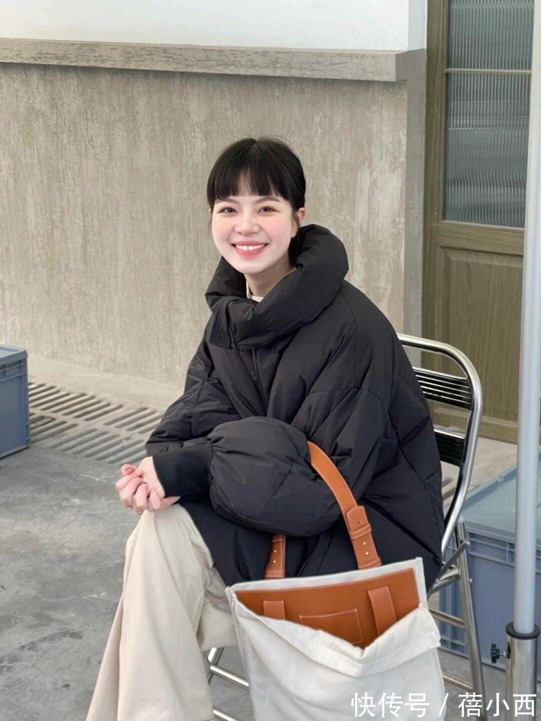 毛衣|原来“小白裤”这么显瘦,搭配羽绒服、毛衣都洋气,时髦精快学!