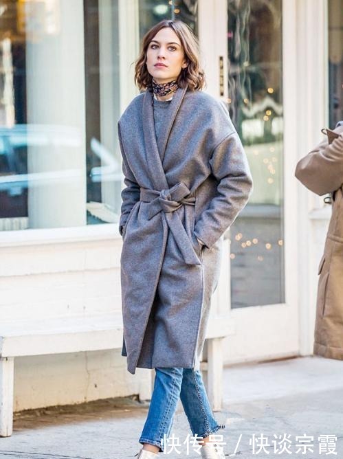 再贵的大衣,也得选对内搭,今年流行这样穿,时髦大气又保暖
