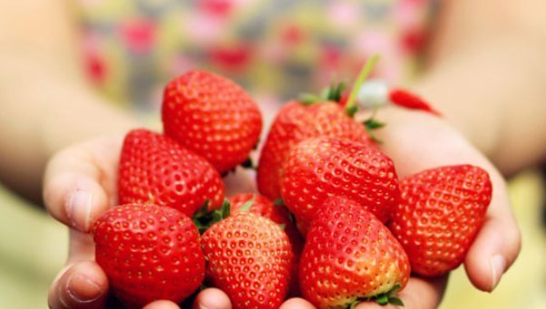 了教|洗草莓时,万万不要再用淡盐水了教你2个妙招,洗得更快更干净