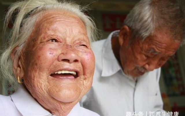 睡眠时间|避免出现老年痴呆，建议大家养成这7个习惯，不妨试一试！