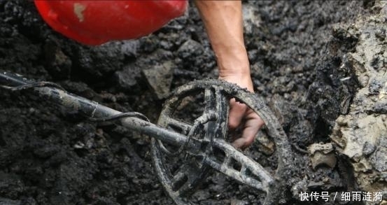 青海某座大墓被盗,偷盗者自称摸金校尉,被抓后传授考古专家本领