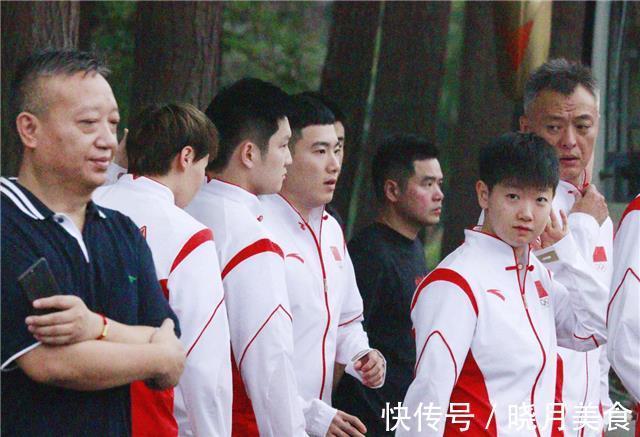 李隼|刘国正为刘国梁送行!落选奥运仍是幕后功臣,未见丁宁张继科送别