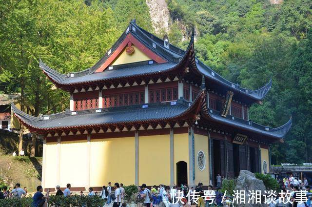 古诗词#4首文采飞扬的古诗词,披露古代读书人的酸甜苦辣,让人为之侧目