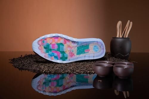 万众期待的国风联名新品，顶级潮牌联手耐克一同展现茶文化魅力