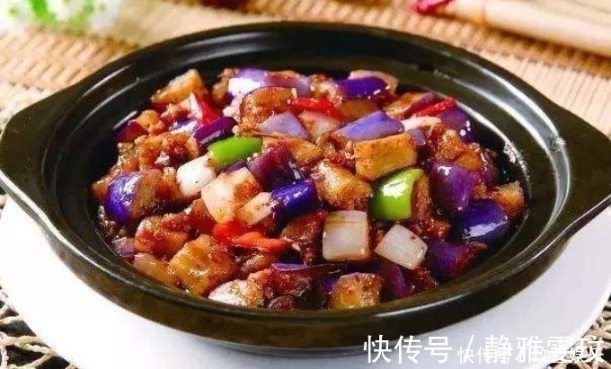 豆瓣酱|炒茄子,不要先放油了!和大厨学一招,颜色不变黑,不吸油还入味