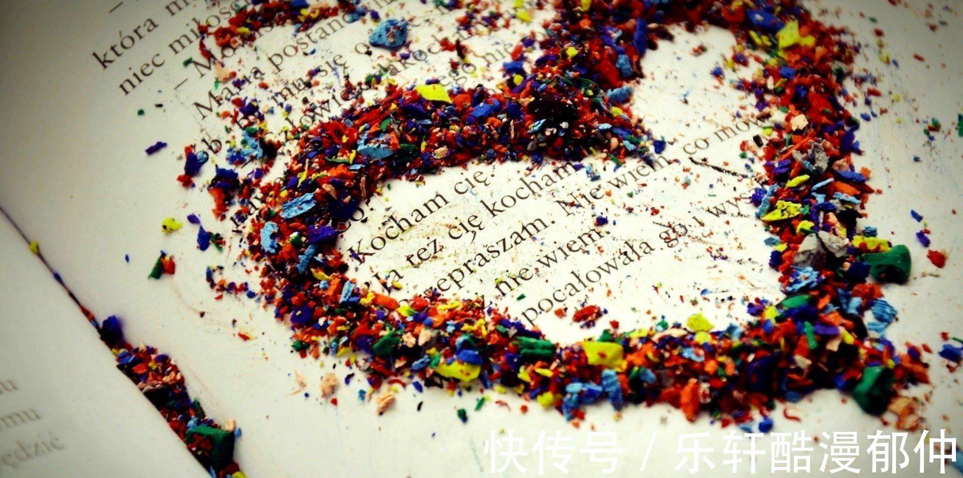 狮子座|喝着孤独的酒,吹着自由的风,这些星座虽不合群,却很快乐