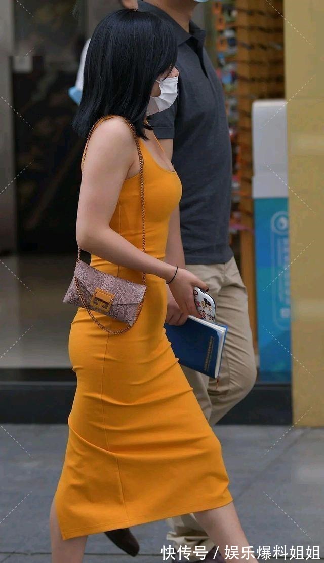 百搭 时髦百搭的包臀裙穿搭上身很自然，穿出雅致的高级感，精致减龄！