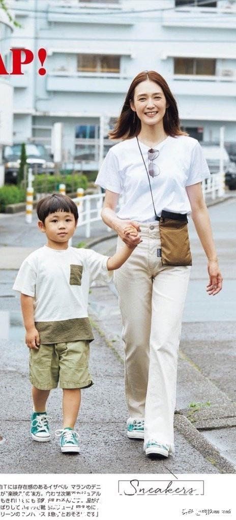 性感|简单自然的夏日街拍，不复杂不花哨，四十岁女人穿也能美出新高度