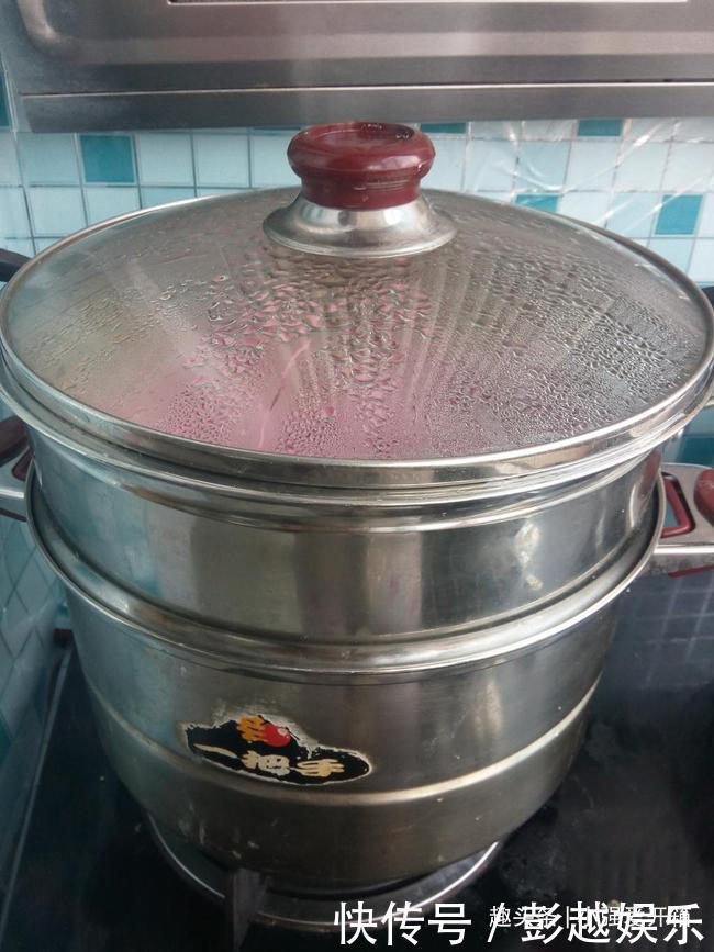 教你做一口一个香甜的紫薯小馒头,小朋友们爱极了