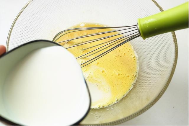 甜品|木瓜怎么做更好吃，学着做木瓜班戟，享受午后的下午茶时光吧