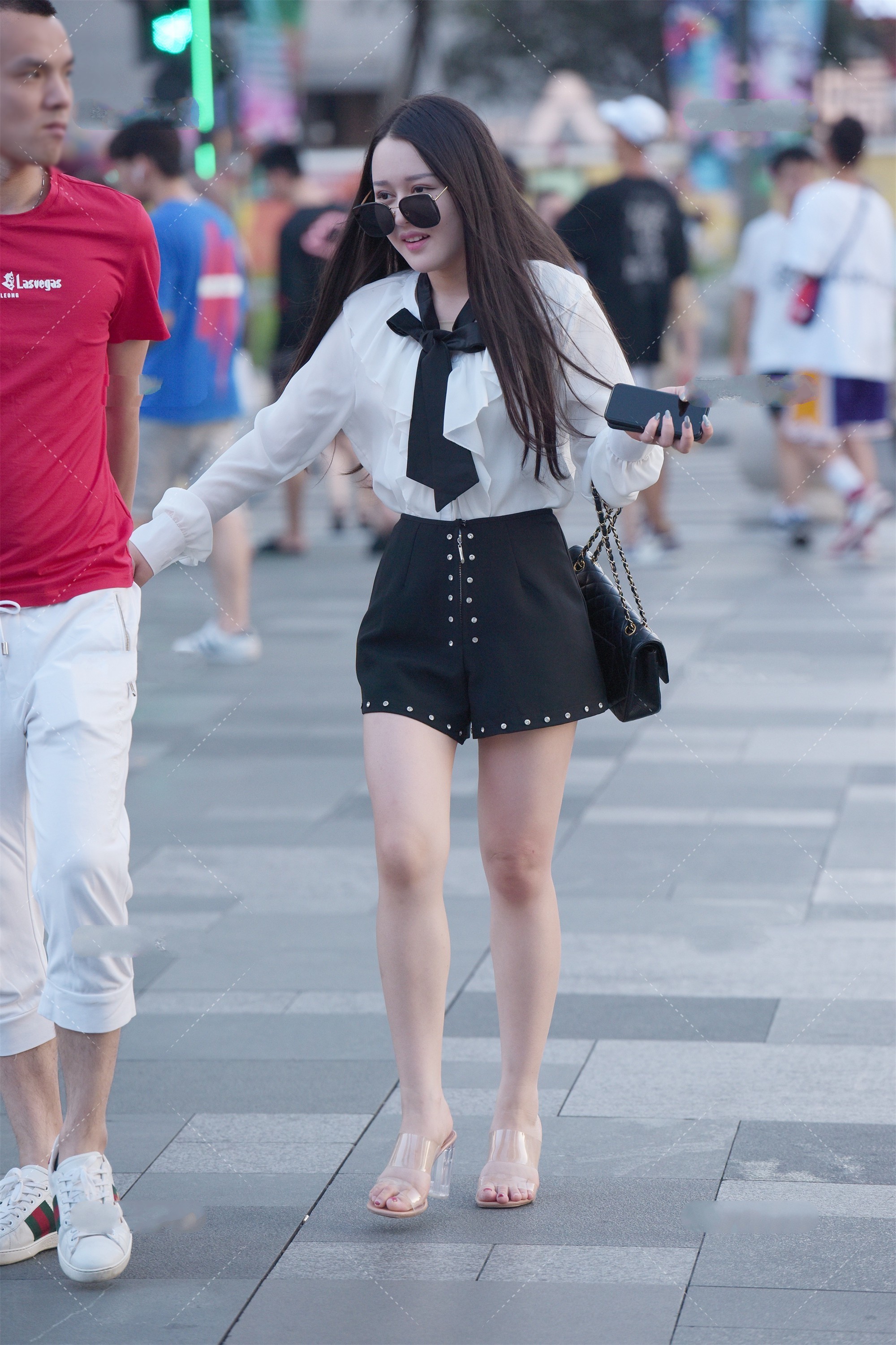 整体感|整体感十足衣服, 穿起来很省事儿, 黑白配色的套装, 经典又时尚