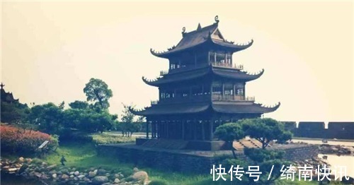 语文教材$家长提议将《岳阳楼记》移出语文教材,只因提到一个人,有理吗?