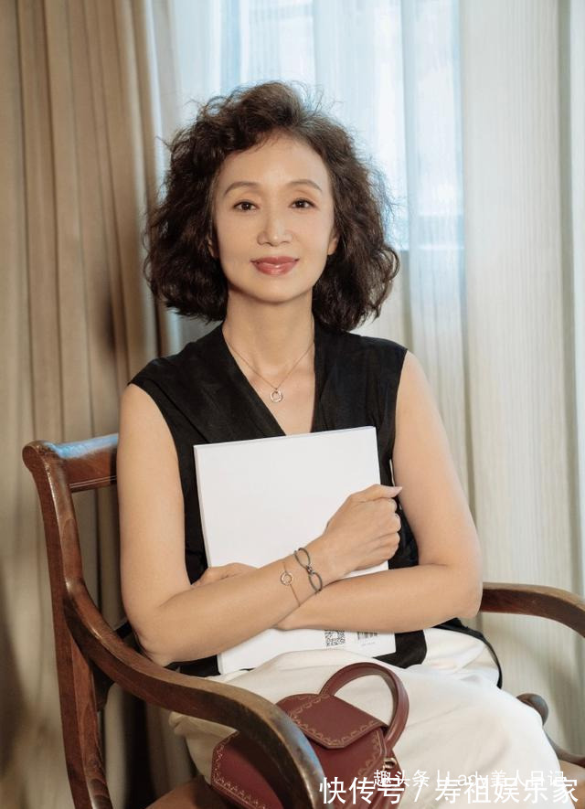 早秋 烫头发显老气三木妈妈也险“中招”，避开烫发雷区，别说没教你