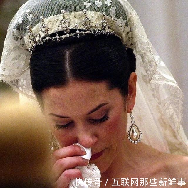 最爱 那么重的耳环为什么却成为了王室女性的最爱!