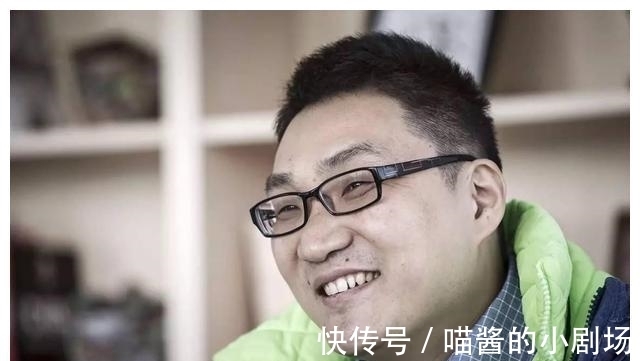 卸任|“激流勇退”成流行？放弃中国首富之位的黄峥，无偿捐1000亿