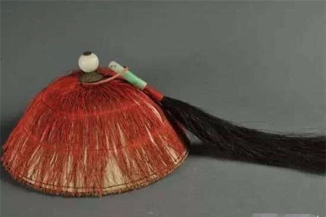 品官员的顶|清代官员帽子那颗不起眼的“珠子”，你知道多少钱吗？一般人根本买不起！