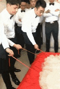 |幽默笑话：我让你交男朋友 但我没让你租啊