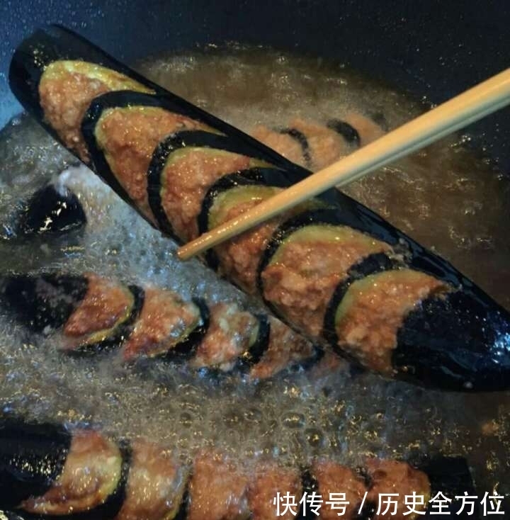 简单|茄子别总是红烧和油胡了,这个新做法超简单,而且特别的下饭